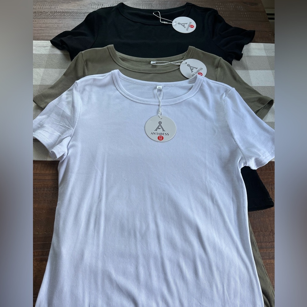 Bundle of Anrabess ribbed tees